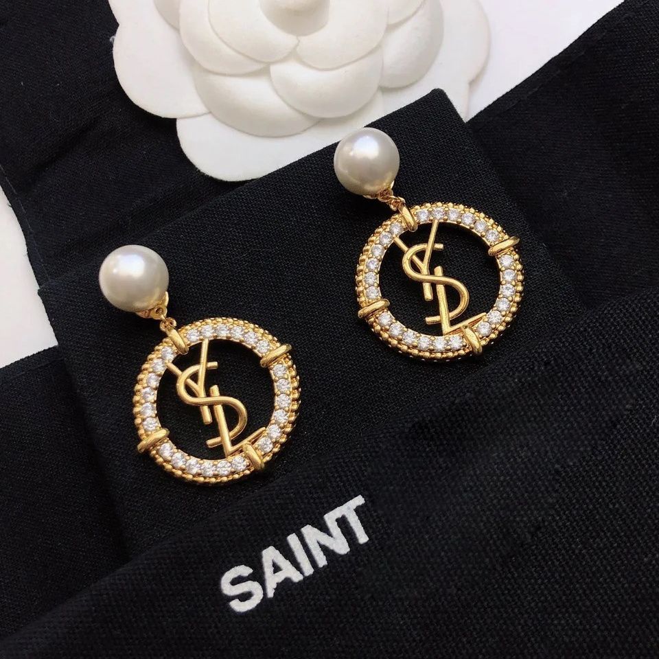 High-end Fashion Letter Earrings