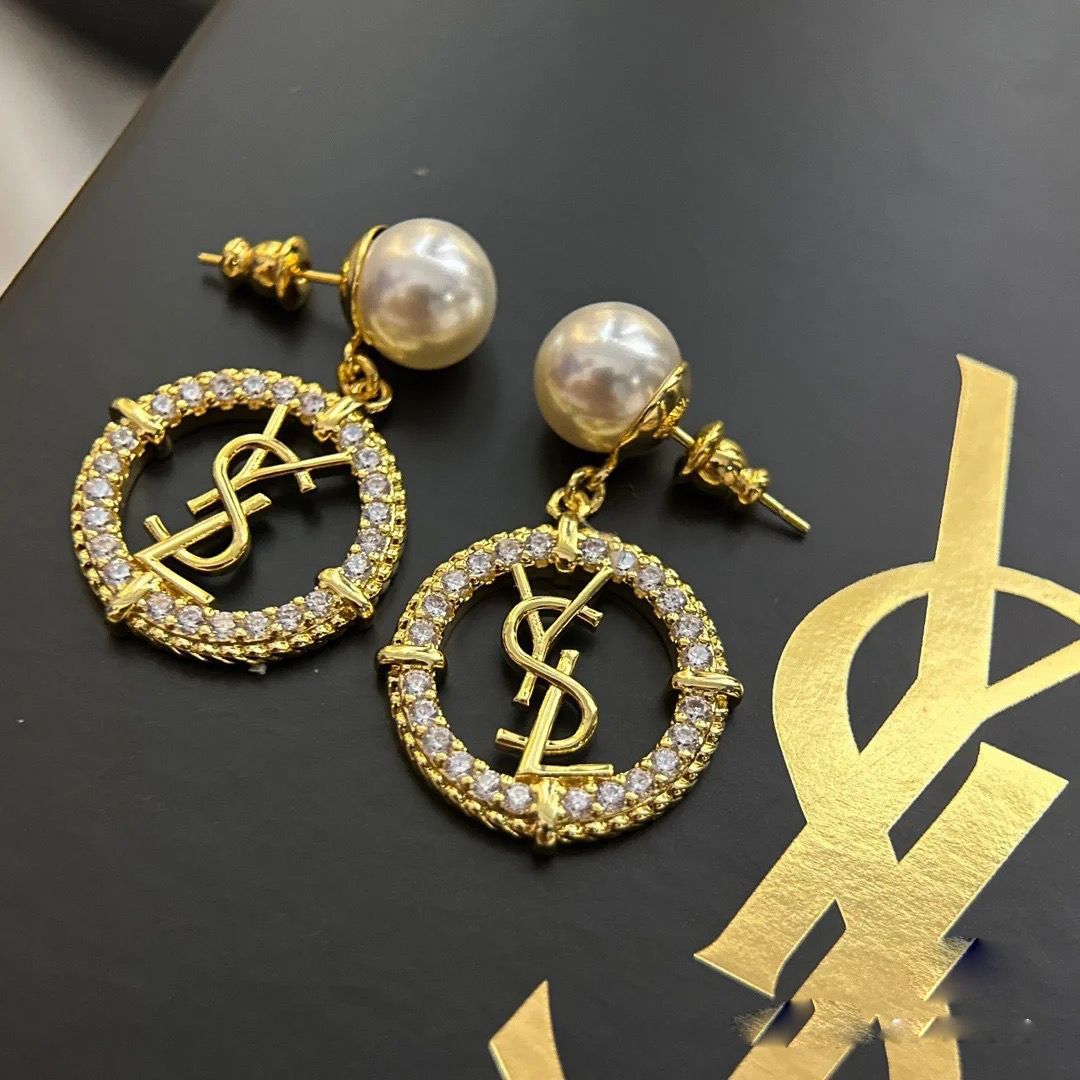 High-end Fashion Letter Earrings