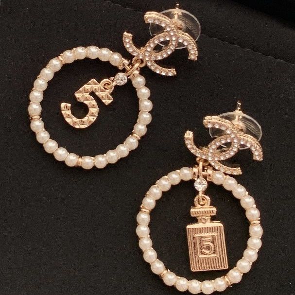 Fashion Letter Pearl Earrings