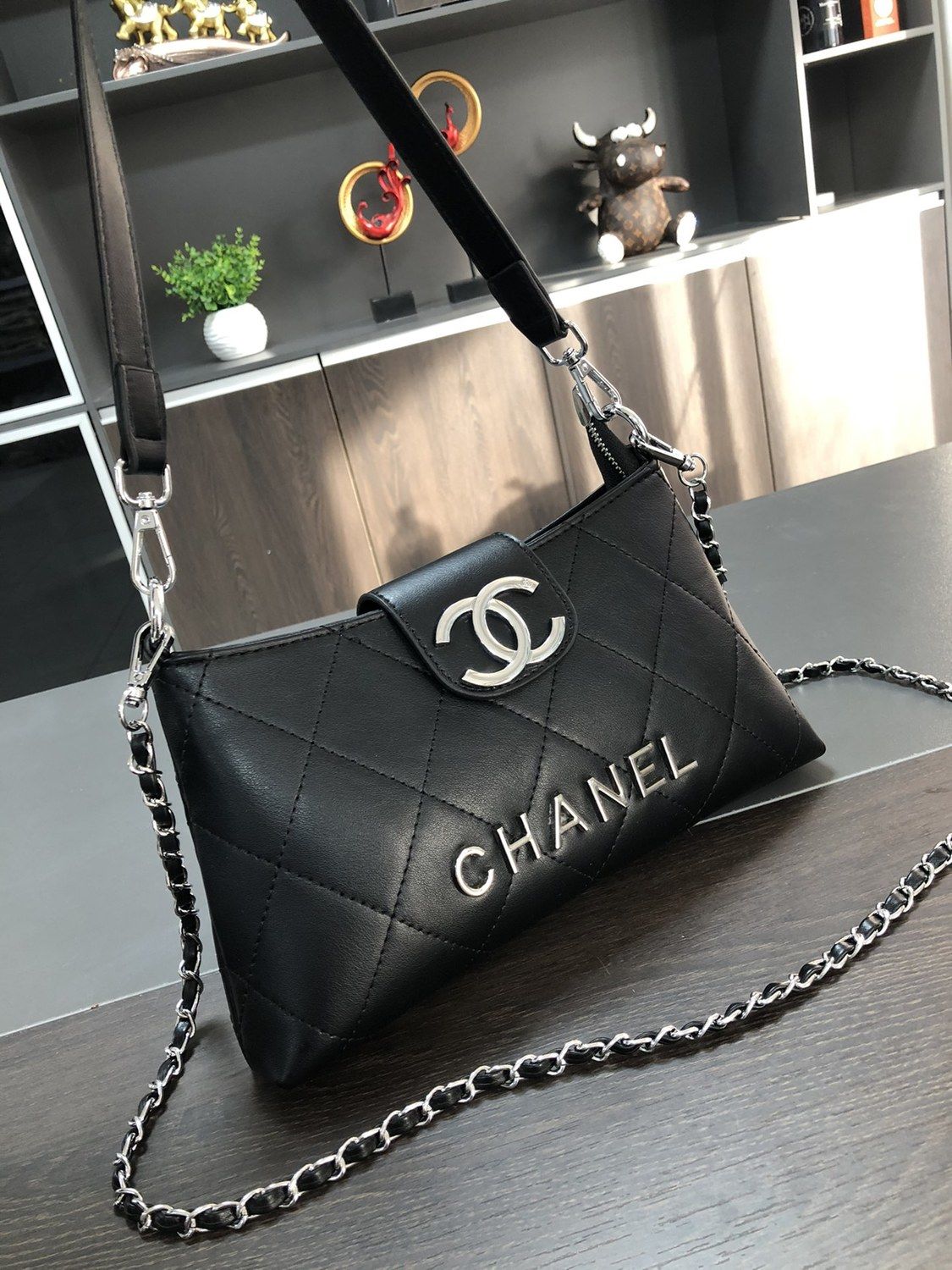 Fashionable light Luxury single Shoulder Underarm Bag