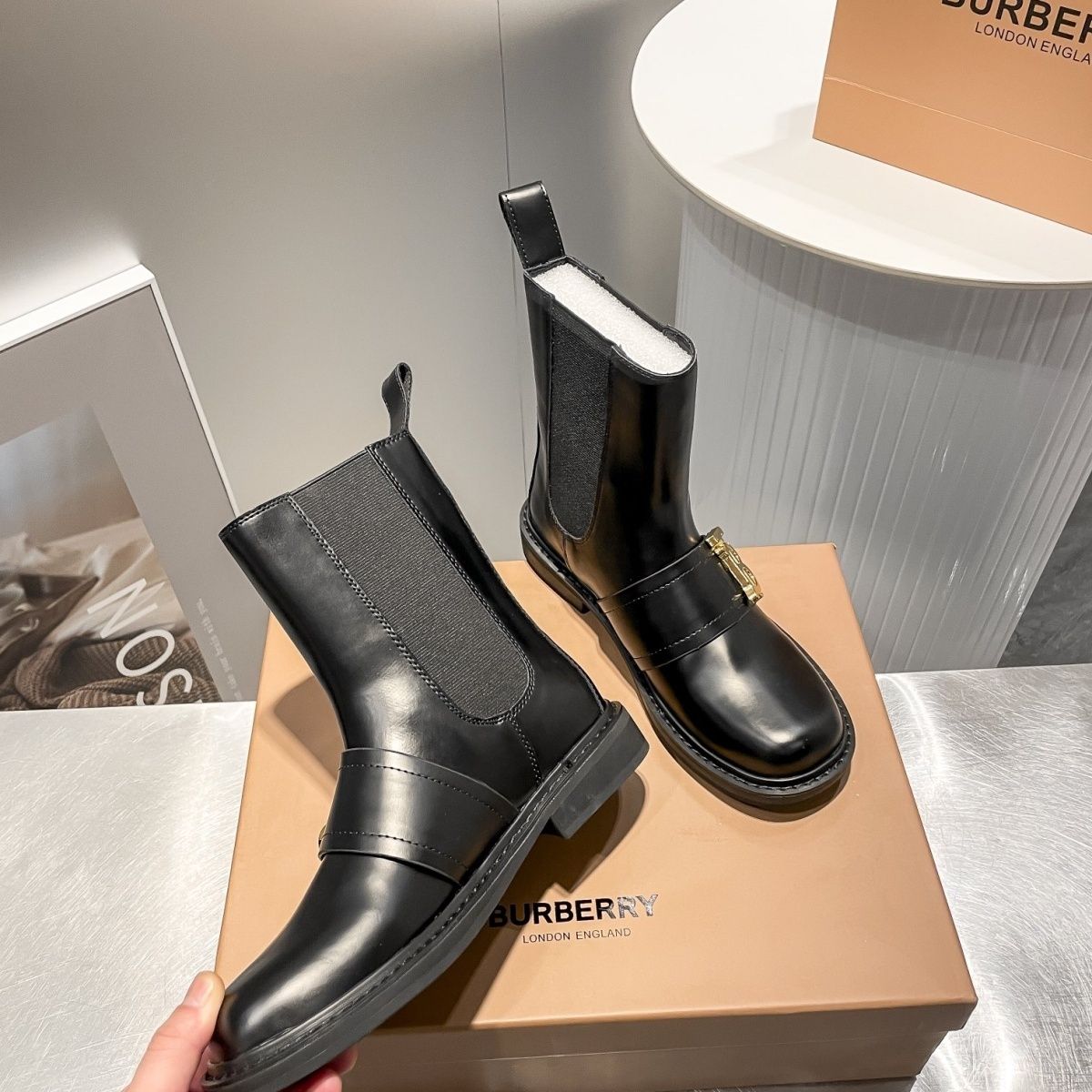 Fashionable high-end Martin boots