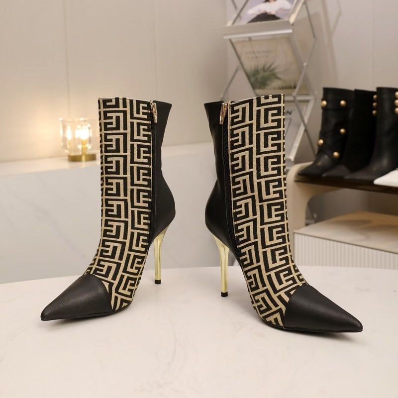 Short boots Pointed High Heels