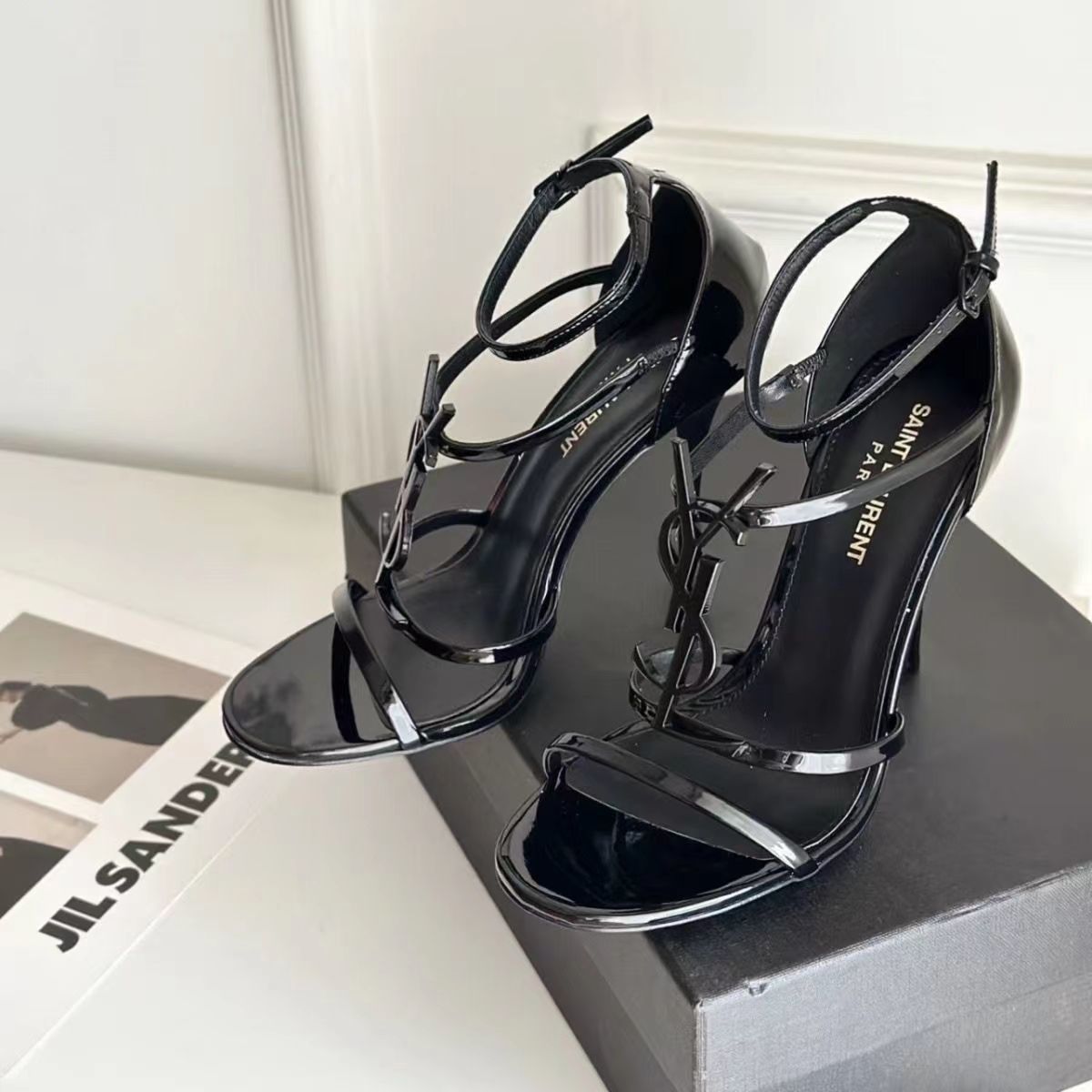 Fashionable Leather Open toe Sandals