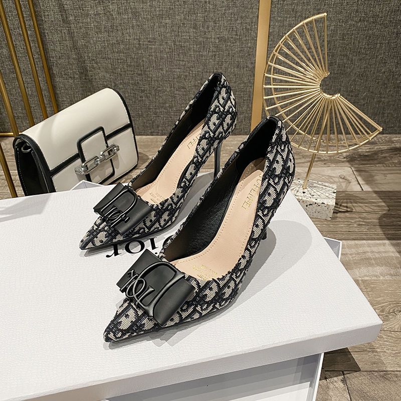 Pointed toe women's stiletto high heels shoes