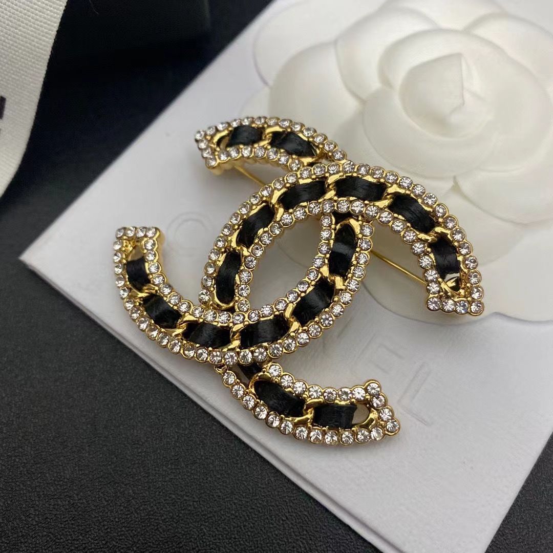 New light luxury high-end brooch