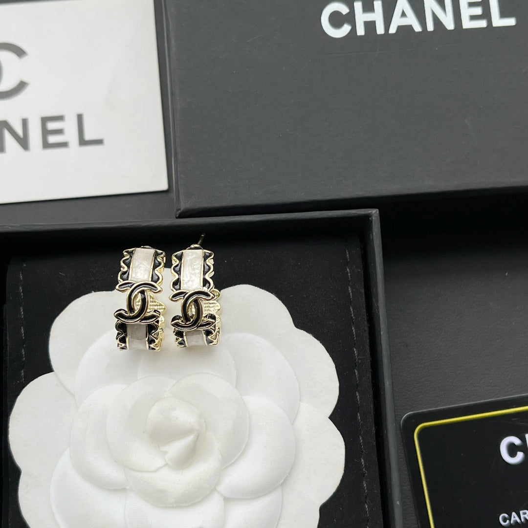 Women's Stylish and Exquisite Earrings