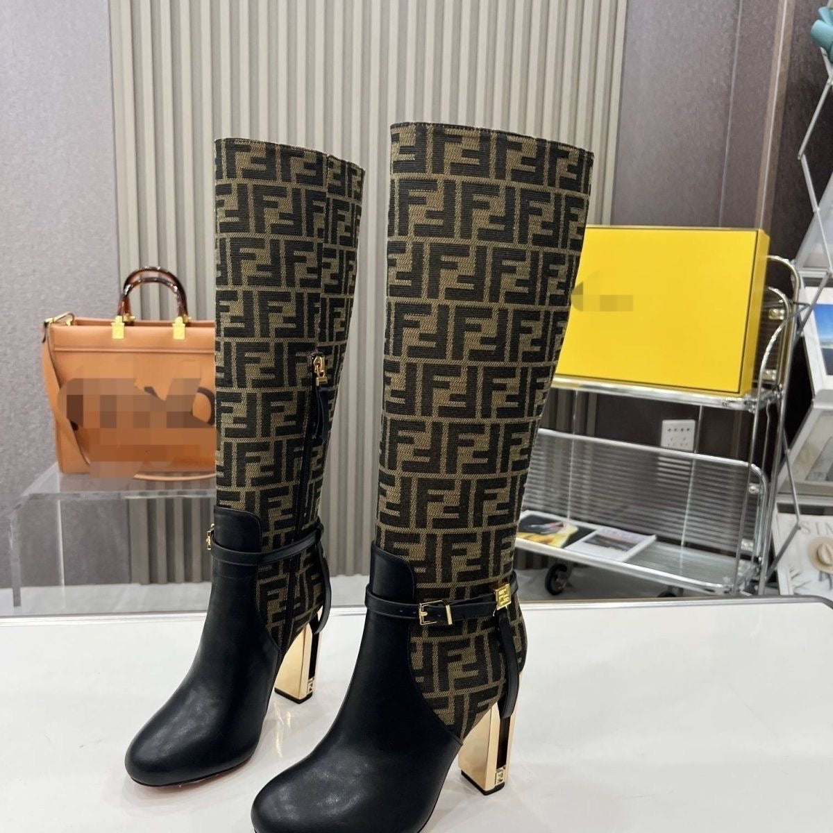 Women's Fashionable High-End Thick-Heeled Boots