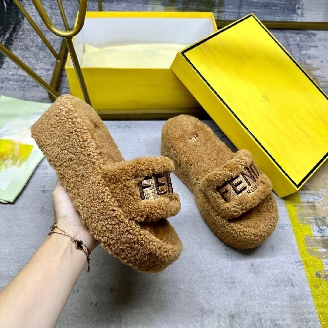 Ladies New Plush Casual Indoor Outdoor Slippers