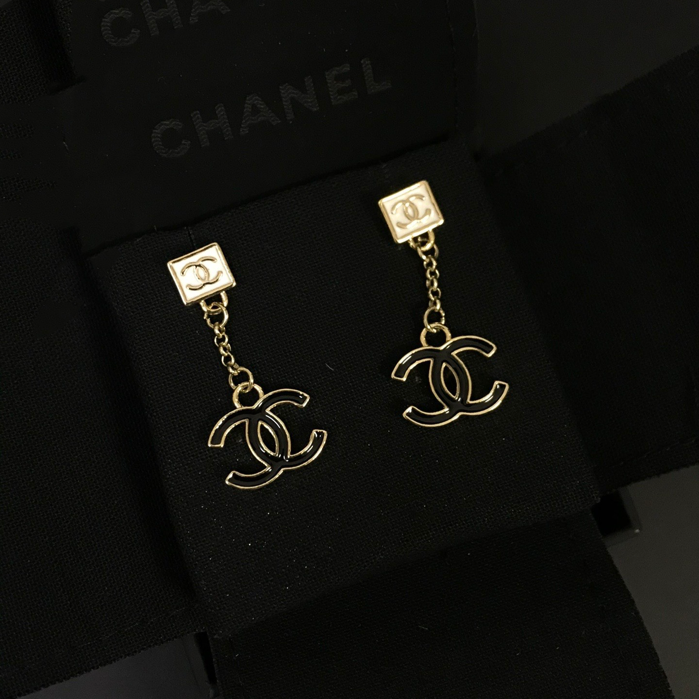 Ladies High-End Fashion Earrings