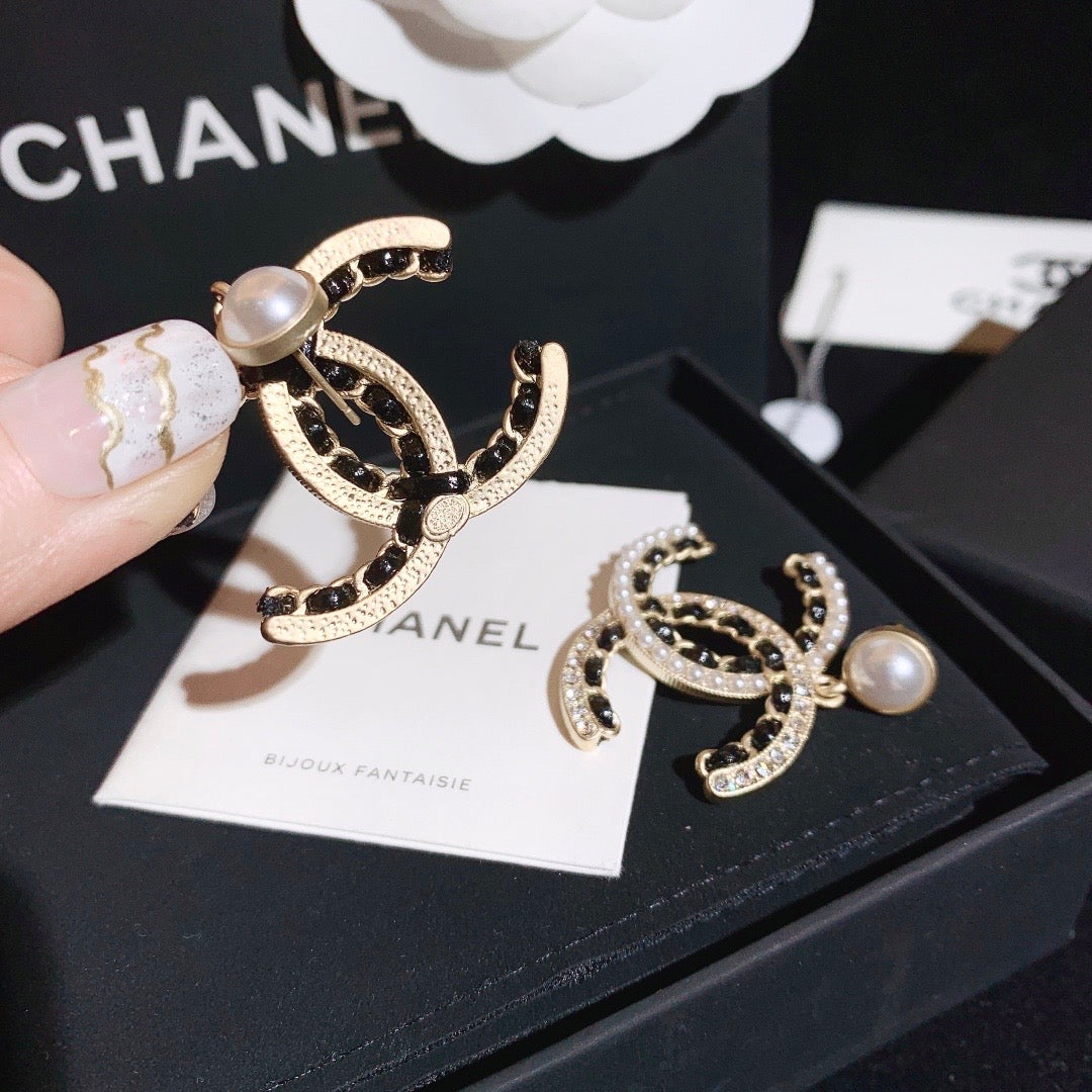 Fashionable Letter Pendant Earrings