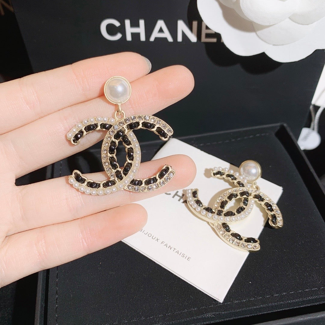 Fashionable Letter Pendant Earrings